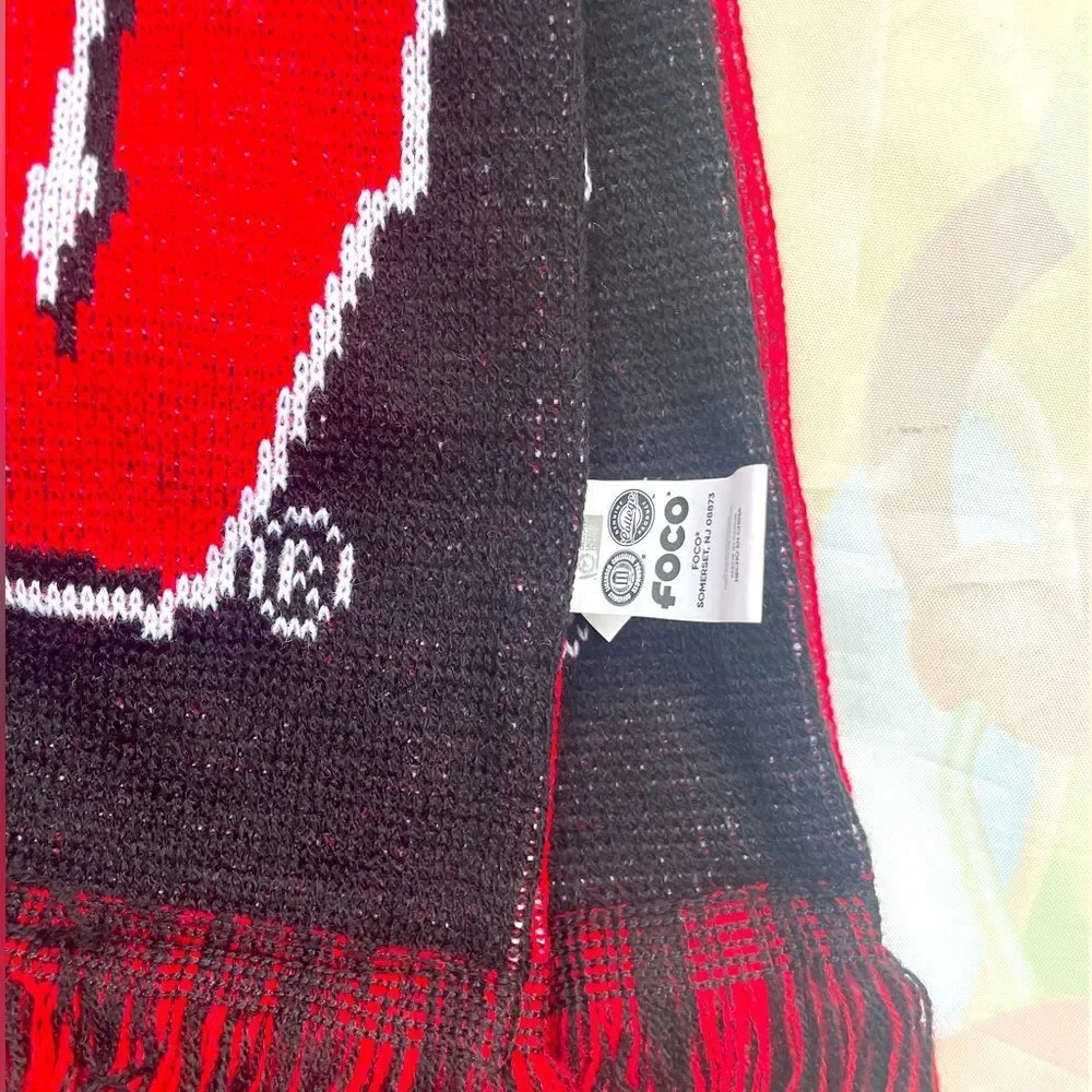 Foco Collectibles Wisconsin Reversible Knit Scarf New